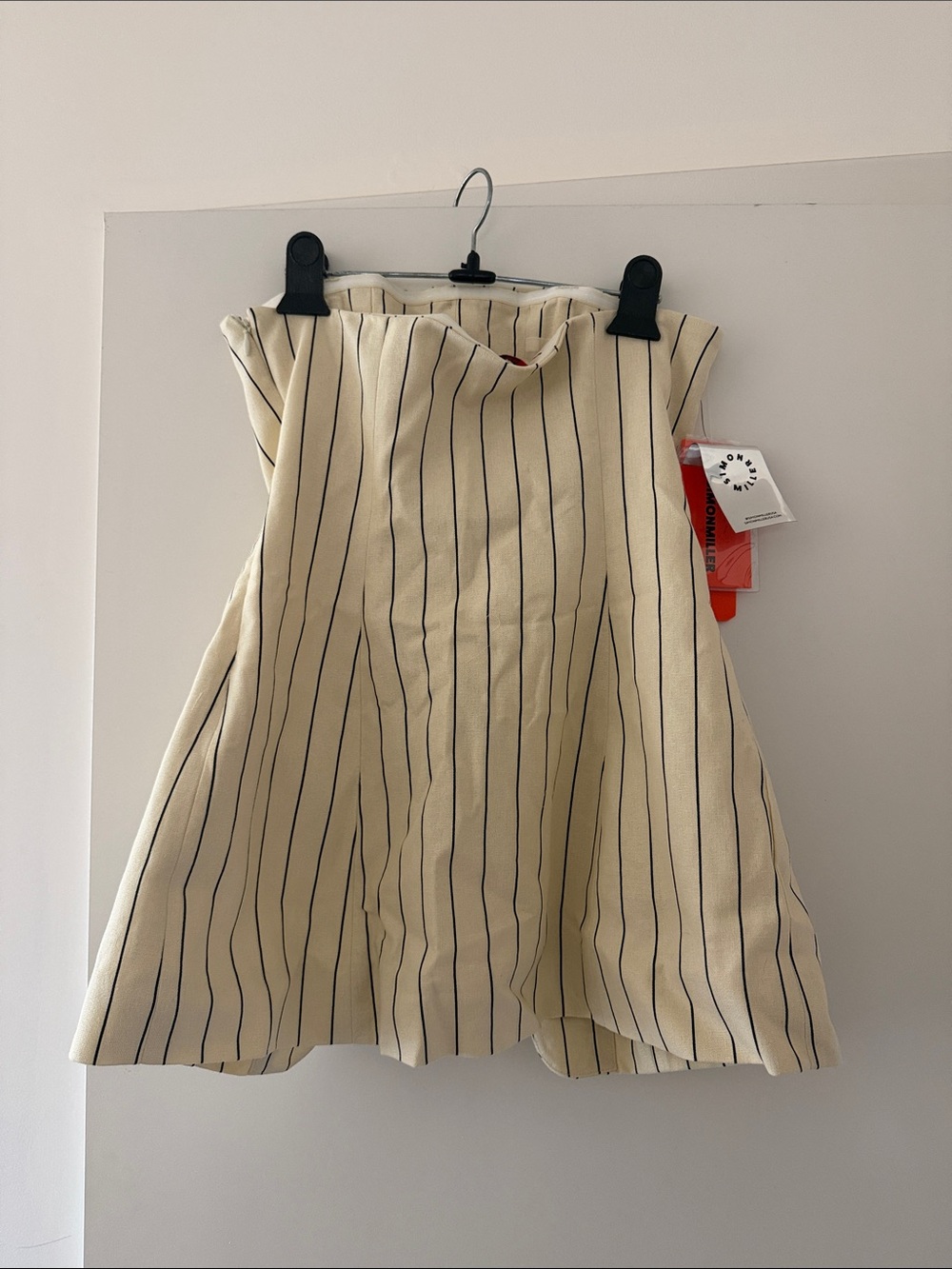 SIMONMILLER MORI STRAPLESS LINEN TOP IN CREAM PINSTRIPE - Picture 2 of 3